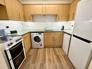 Kitchen- click for photo gallery